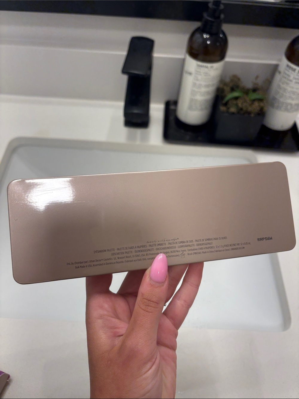 Urban Decay Naked2 Eyeshadow Palette - Picture 3 of 4